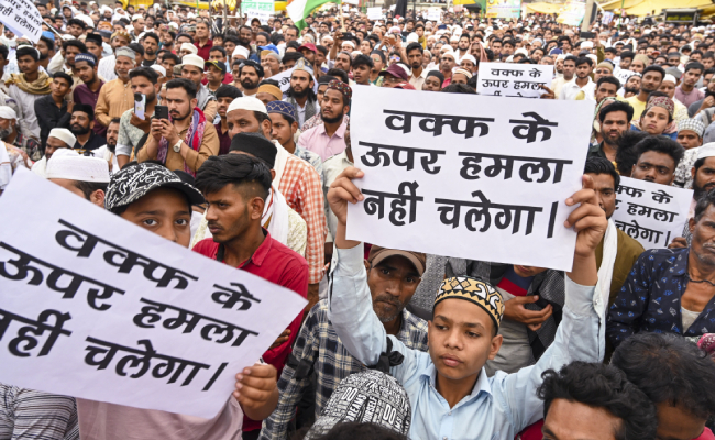 Supreme Court hears batch of petitions challenging Waqf (Amendment) Act, 2025